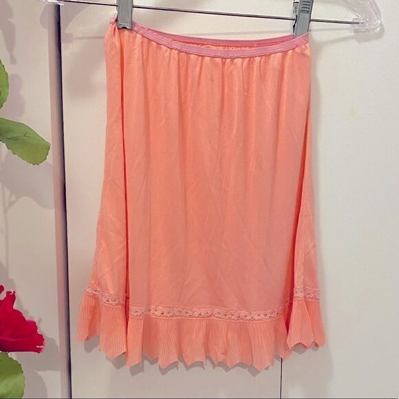 🌷Coral Peach Pink Slip Skirt With Embroidery🌷 Vintage - Picture 2 of 7